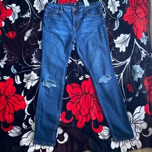 High Rise Super Skinny Hollister Classic Stretch Size 15 , W 32